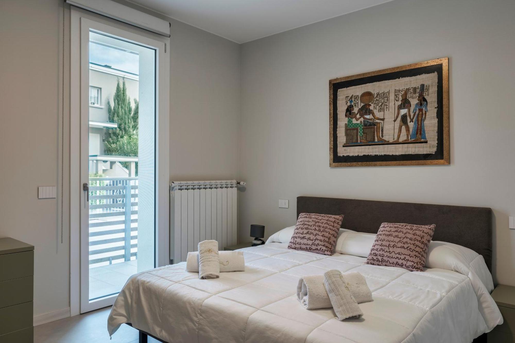 Malvezzi Apartments เดเซนซาโนเดลการ์ดา ภายนอก รูปภาพ